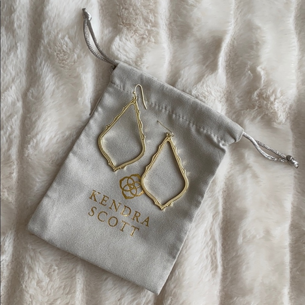 Kendra Scott - gold Sophee drop earrings